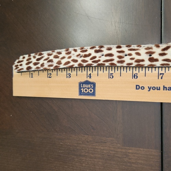 Pretty Animal print belt, size medium. Silver buckle. 36 inches long. - Picture 7 of 7